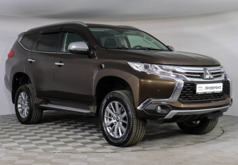 Подержанный автомобиль Mitsubishi Pajero Sport 2019 года (3 фото)