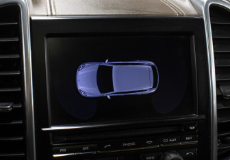 Подержанный автомобиль Porsche Cayenne 2013 года (23 фото)