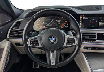 Подержанный автомобиль BMW X6 2021 года (22 фото)