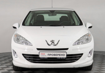 Подержанный автомобиль Peugeot 408 2014 года (2 фото)