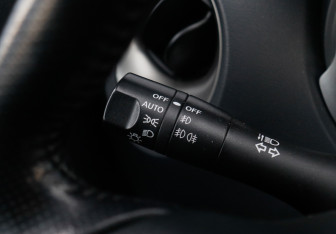 Подержанный автомобиль Nissan Juke 2012 года (18 фото)