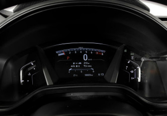 Подержанный автомобиль Honda CR-V 2018 года (10 фото)