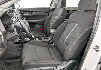 Подержанный автомобиль Kia Cerato Sedan 2020 года (20 фото)