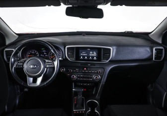 Подержанный автомобиль Kia Sportage 2019 года (17 фото)