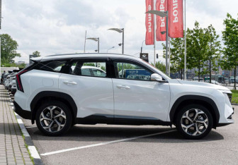 Новый Geely Atlas 2025 (9 фото)