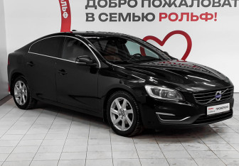Подержанный автомобиль Volvo S60 2014 года (3 фото)