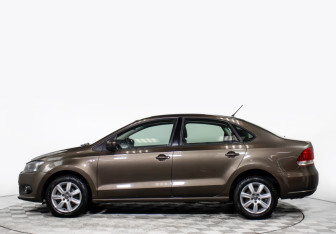 Подержанный автомобиль Volkswagen Polo Sedan 2014 года (8 фото)