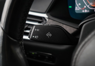Подержанный автомобиль BMW X7 2021 года (36 фото)