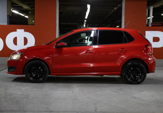 Подержанный автомобиль Volkswagen Polo Hatchback 2011 года (8 фото)