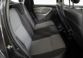 Подержанный автомобиль Renault Duster 2012 года (10 фото)