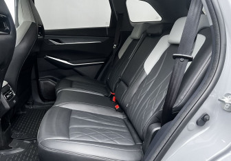 Подержанный автомобиль Changan CS75PLUS 2024 года (11 фото)