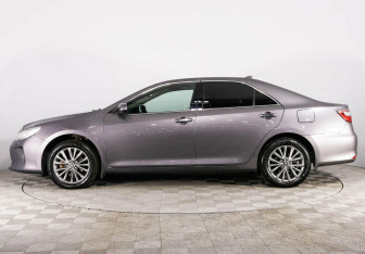 Подержанный автомобиль Toyota Camry Sedan 2016 года (3 фото)