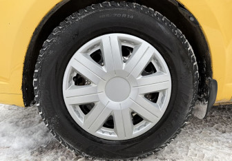 Подержанный автомобиль Chevrolet Aveo Hatchback 2009 года (9 фото)