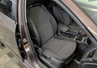 Подержанный автомобиль Skoda Octavia Liftback 2014 года (23 фото)