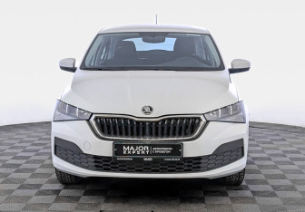 Подержанный автомобиль Skoda Rapid Liftback 2021 года (2 фото)
