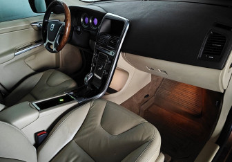 Подержанный автомобиль Volvo XC60 2012 года (11 фото)