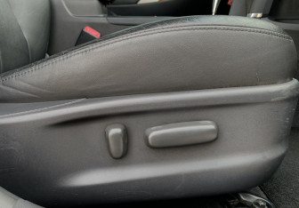 Подержанный автомобиль Toyota Camry Sedan 2011 года (20 фото)