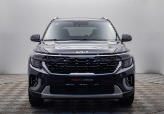 Подержанный автомобиль Kia Seltos 2024 года (8 фото)
