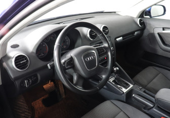 Подержанный автомобиль Audi A3 Hatchback 2012 года (9 фото)