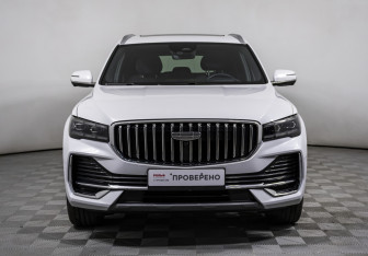 Подержанный автомобиль Geely Monjaro 2025 года (2 фото)