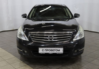 Подержанный автомобиль Nissan Teana 2012 года (2 фото)