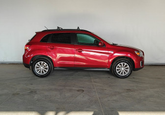 Подержанный автомобиль Mitsubishi ASX 2014 года (8 фото)