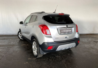 Подержанный автомобиль Opel Mokka 2015 года (7 фото)