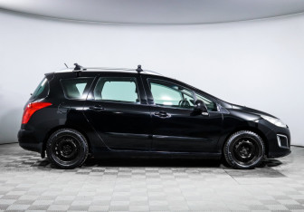 Подержанный автомобиль Peugeot 308 Wagon 2012 года (4 фото)