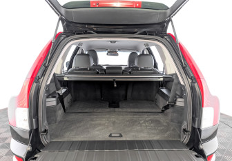 Подержанный автомобиль Volvo XC90 2013 года (10 фото)