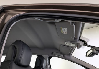 Подержанный автомобиль Peugeot 3008 2014 года (22 фото)