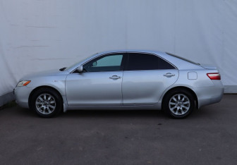 Подержанный автомобиль Toyota Camry Sedan 2008 года (8 фото)