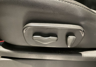 Подержанный автомобиль Nissan Pathfinder 2007 года (19 фото)