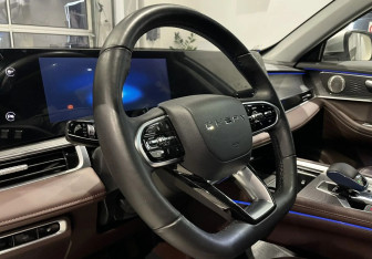 Подержанный автомобиль Chery Tiggo 8 Pro Plug-in Hybrid 2023 года (13 фото)
