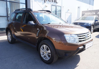 Подержанный автомобиль Renault Duster 2013 года (3 фото)