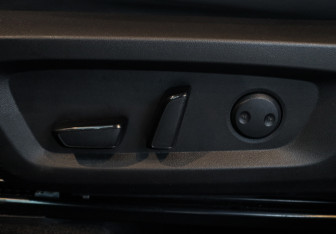 Подержанный автомобиль Mitsubishi Outlander 2022 года (18 фото)