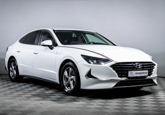 Подержанный автомобиль Hyundai Sonata 2019 года (3 фото)