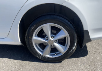 Подержанный автомобиль Toyota Corolla Sedan 2008 года (12 фото)