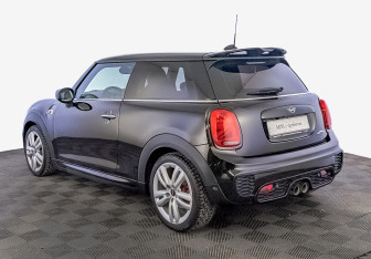 Подержанный автомобиль MINI Hatch 2020 года (7 фото)
