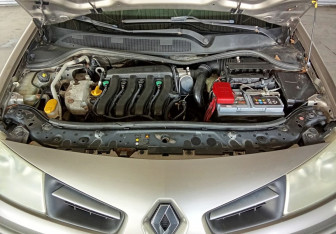 Подержанный автомобиль Renault Megane Sedan 2008 года (16 фото)