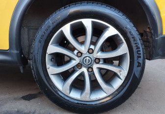 Подержанный автомобиль Nissan Juke 2014 года (14 фото)