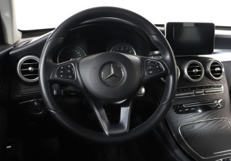 Подержанный автомобиль Mercedes-Benz GLC Coupe 2018 года (18 фото)