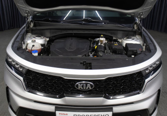 Подержанный автомобиль Kia Sorento 2020 года (9 фото)