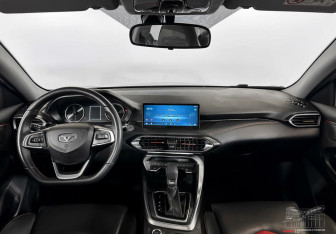 Подержанный автомобиль Kaiyi E5 2023 года (8 фото)