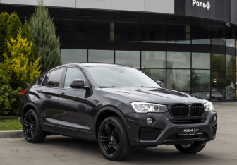 Подержанный автомобиль BMW X4 2017 года (3 фото)