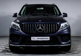 Подержанный автомобиль Mercedes-Benz GLE 2016 года (2 фото)