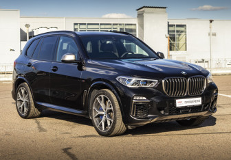 Подержанный автомобиль BMW X5 2019 года (3 фото)