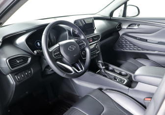 Подержанный автомобиль Hyundai Santa Fe 2019 года (12 фото)