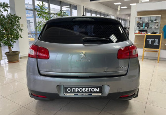 Подержанный автомобиль Peugeot 4008 2012 года (6 фото)