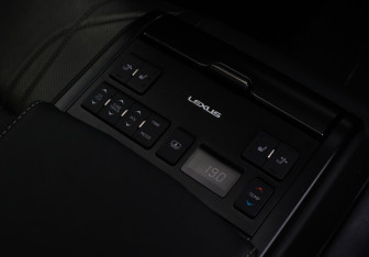 Подержанный автомобиль Lexus ES 2021 года (15 фото)