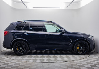 Подержанный автомобиль BMW X5 M 2015 года (6 фото)